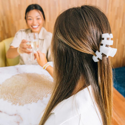Classic Coconut White Medium Claw Hair Clip