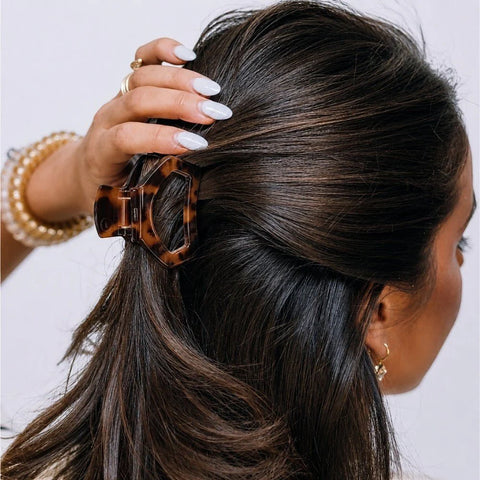 Open Tortoise Petite Hair Clip