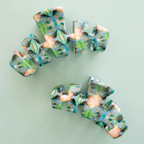 Classic Island House Large Claw Clip