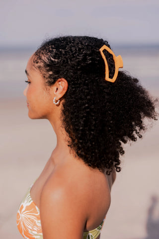 Open Mango for it! Medium Claw Hair Clip