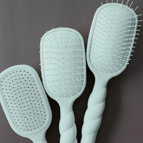Detangler Hair Brush for Thick Hair – Blue